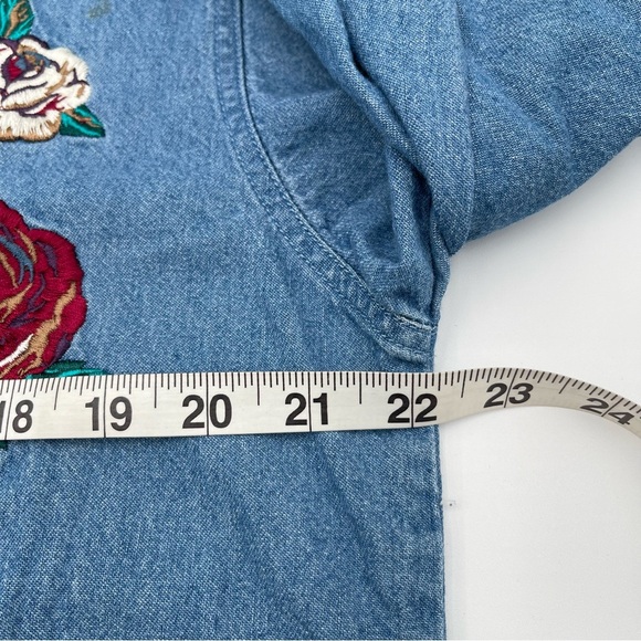 Vtg Christopher & Banks Denim Medium Button Up Embroidered Shirt Floral Roses - Picture 12 of 13